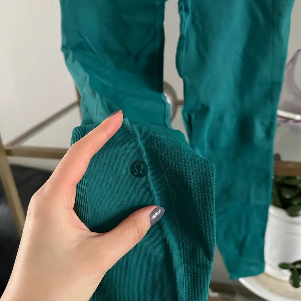 Lululemon teal leggings